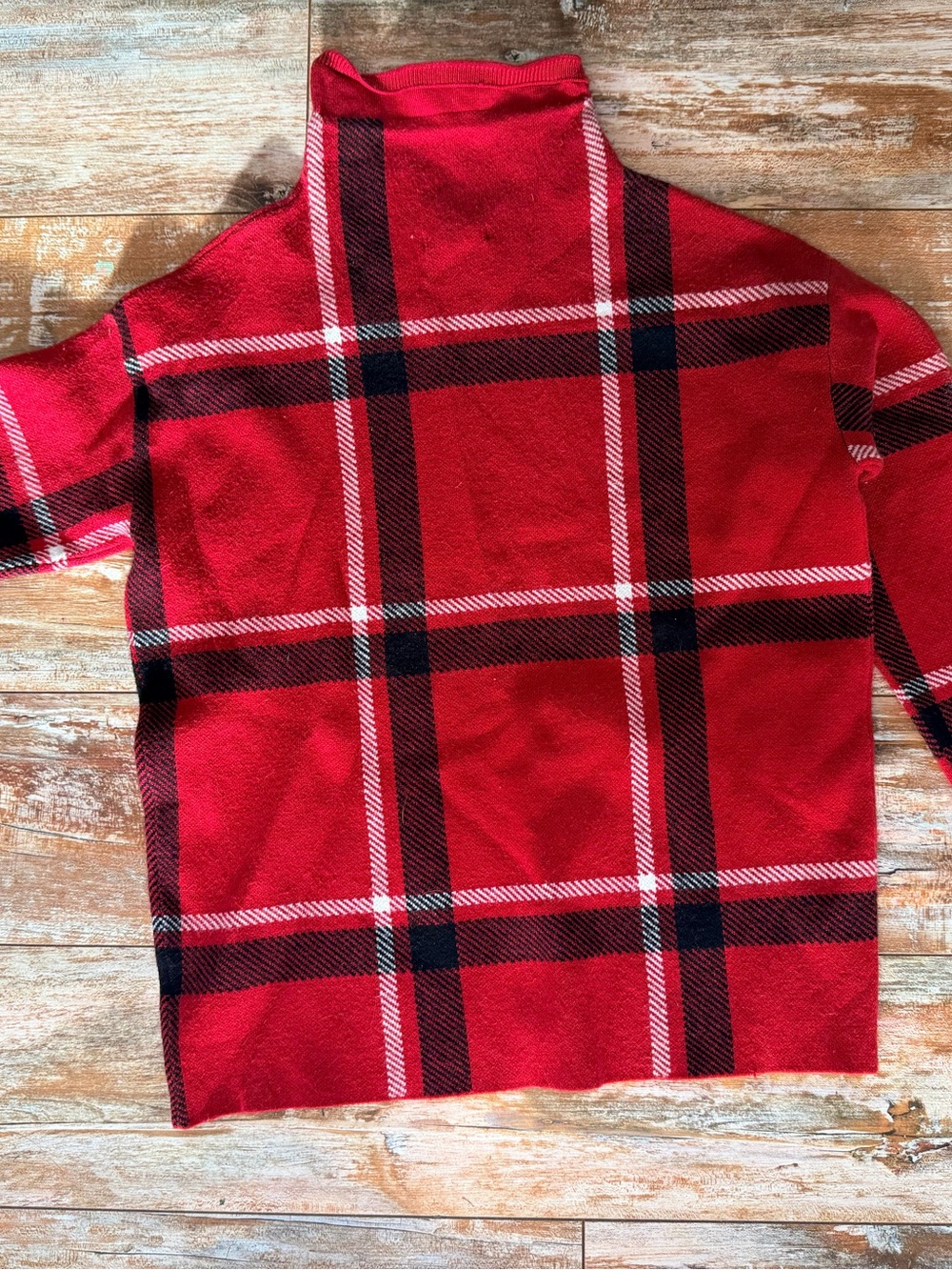 Tahari Red Black White Plaid Turtleneck Sweater Top